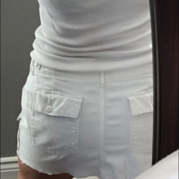 White Cargo Skirt w/ Frayed hem - Picture 2 of 2
